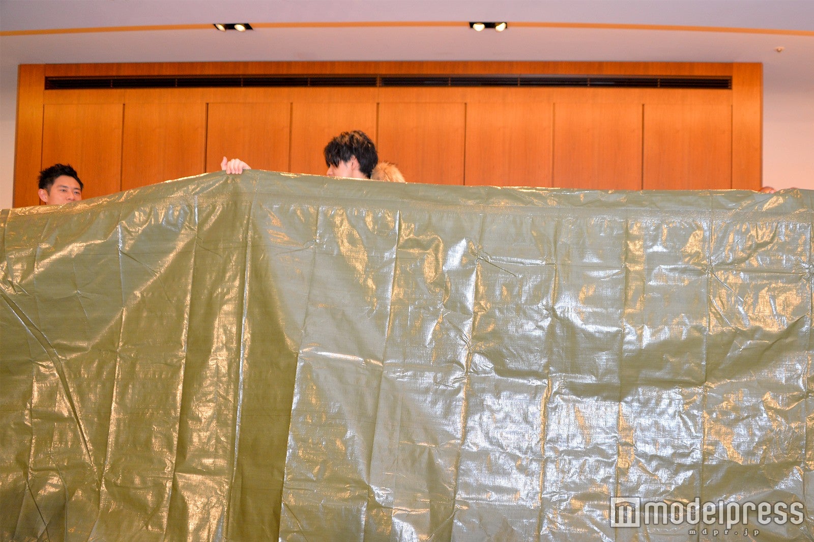 この状態で花選び （C）モデルプレス