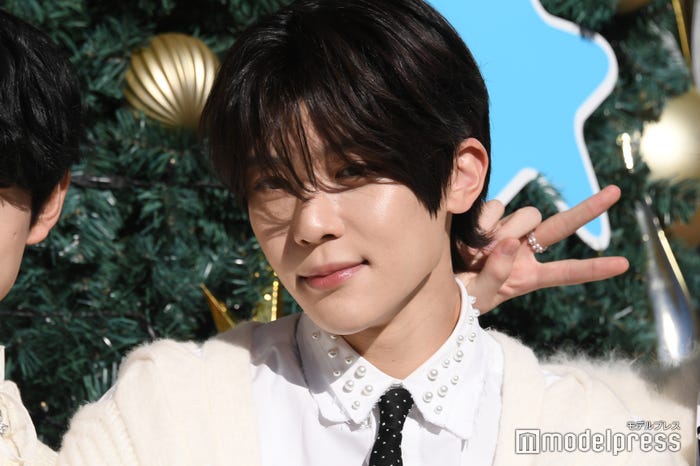 甘いものが好きなシオン(C)モデルプレス