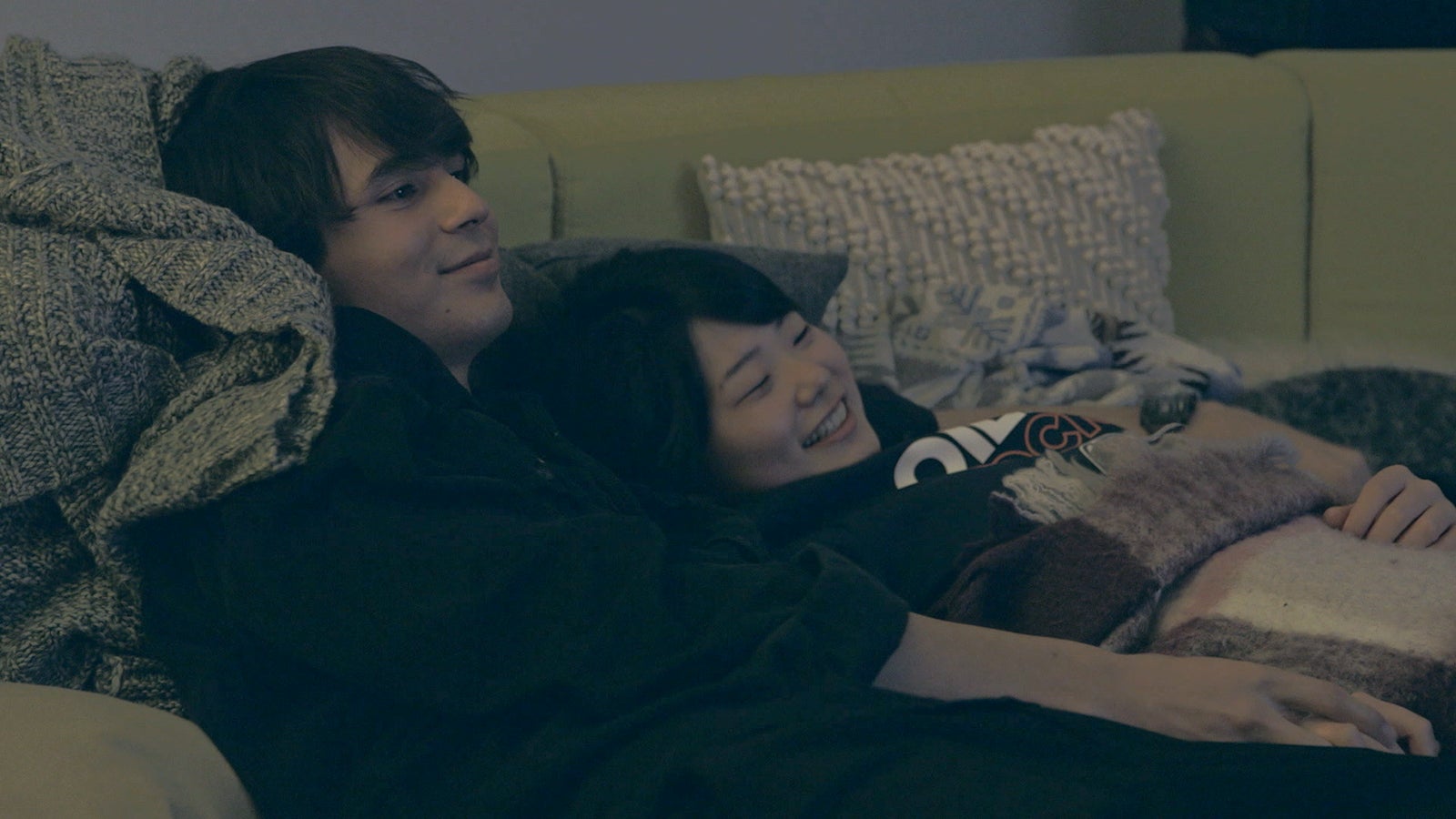 至恩、つば冴「TERRACE HOUSE OPENING NEW DOORS」20th WEEK（C）フジテレビ／イースト・エンタテインメント