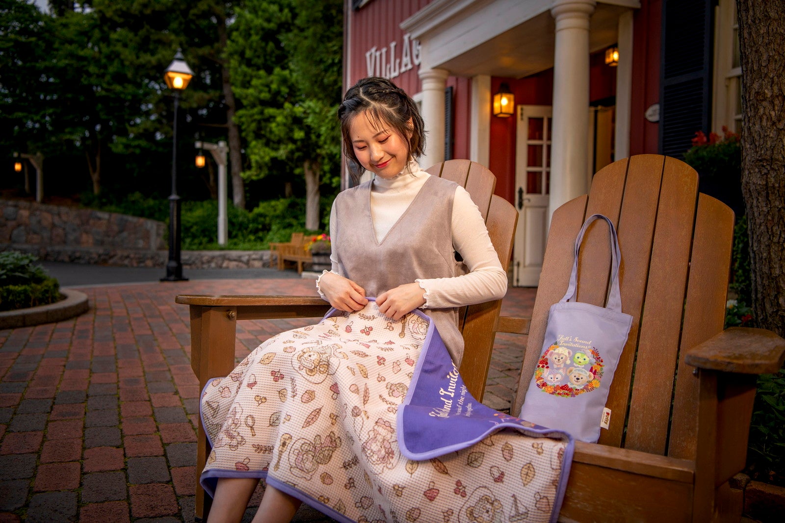 ブランケット 5,300円（C）Disney