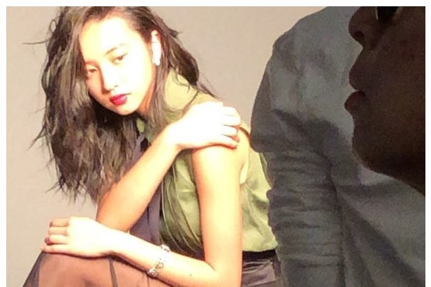 Koki,、SEXY透け衣装で太ももあらわ「色っぽい」「脚長い」と絶賛の声