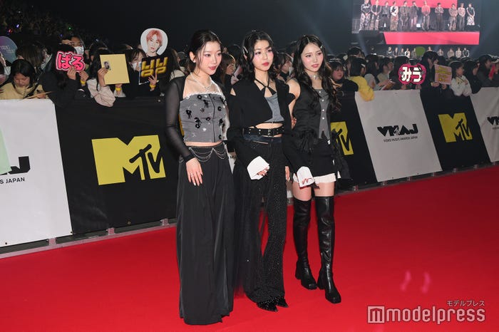 IS:SUE/RINO(坂口梨乃)、YUUKI(田中優希)、NANO(釼持菜乃)(C)モデルプレス