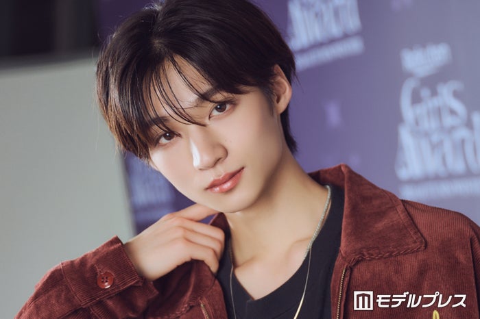 ICEx志賀李玖、EBiDAN冠番組が俳優業挑戦のきっかけに 「スノ恋」共演中の先輩・宮世琉弥との交流も【モデルプレスインタビュー】
