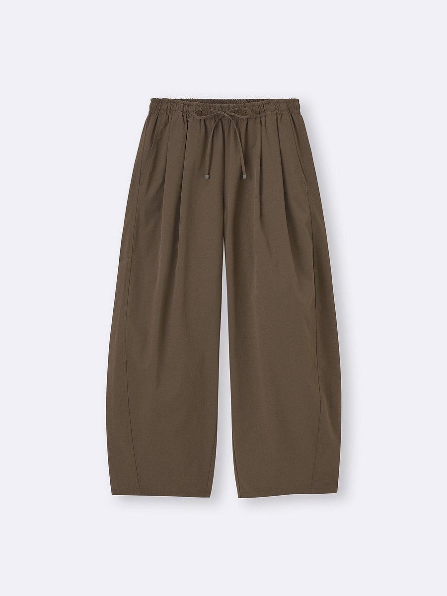 GU バレルアンクルパンツ GUのバレルアンクルパンツ