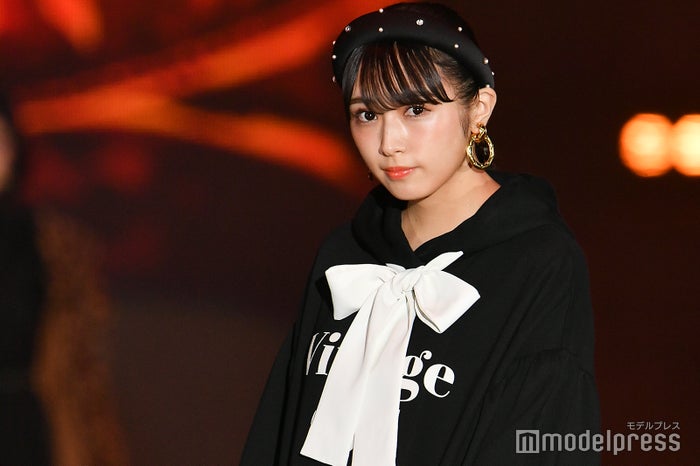欅坂46渡辺梨加 ドーリーフェイスで観客魅了 Girlsaward 19 A W モデルプレス 欅坂46渡辺梨加 ドーリーフェイスで観客魅了 Girlsaward 19 A W モデルプレス