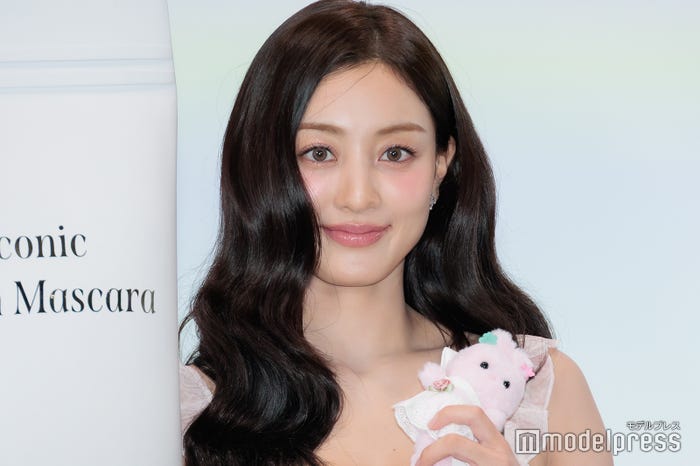 ジヒョ(C)モデルプレス