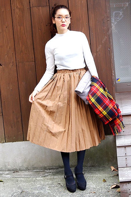 アコーディオンスカートミモレ丈「coca」4,990円(税込)/画像提供:coca