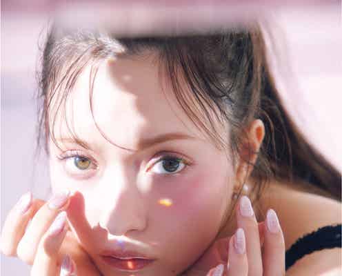 八木アリサ“完璧ボディ”の秘密「ar」初表紙で透明感放つ