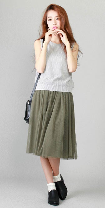 ミディ丈ガーリーチュールスカート「salus」1,990円（税込）／画像提供：salus