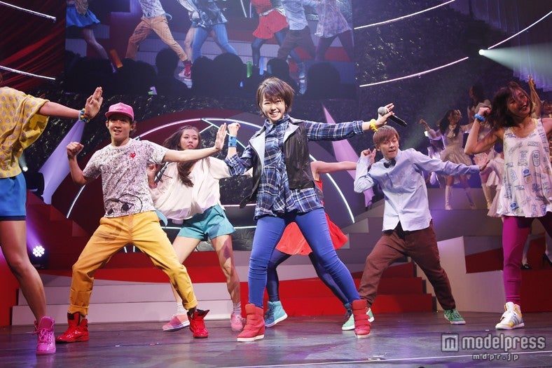 峯岸みなみ、新年初の“剛力ダンス”　「前よりキレがある」と大反響