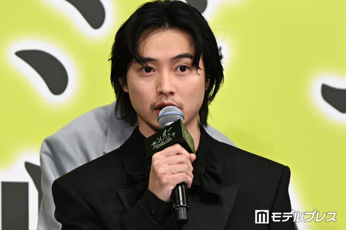 山崎賢人、アクションを自ら提案 かっこよすぎて共演者が嫉妬「イラつきました」【アンダーニンジャ】