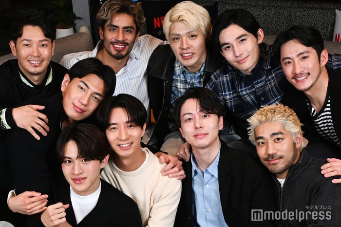 (左上から時計回りに)カズユキ、ウィリアム、トモアキ、イザヤ、テホン、ジョウブ、ヒロヤ、ボミ、リュウキ、フーウェイ(C)モデルプレス