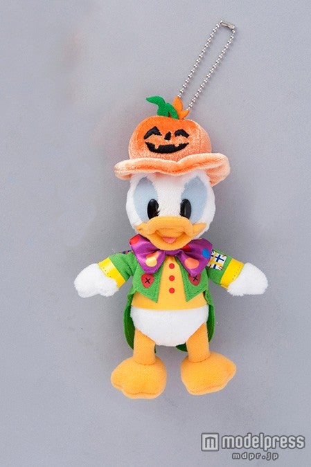 TDL：ぬいぐるみバッジ￥1600（C）Disney