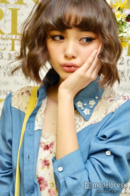“美少女すぎて息ができない!”と絶賛される玉城ティナ