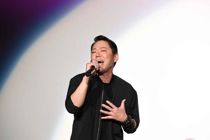 阿部サダヲ(C)2018「音量を上げろタコ!」製作委員会