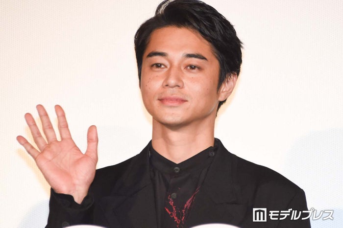 東出昌大、YouTube開設を発表 「収入の足しぐらいにはなるよって誘い文句」山奥生活の“ありのまま”公開