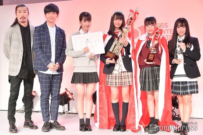 パンサー菅良太郎、向井慧、kokoneさん、りおさん、るあさん、あやさん(C)モデルプレス