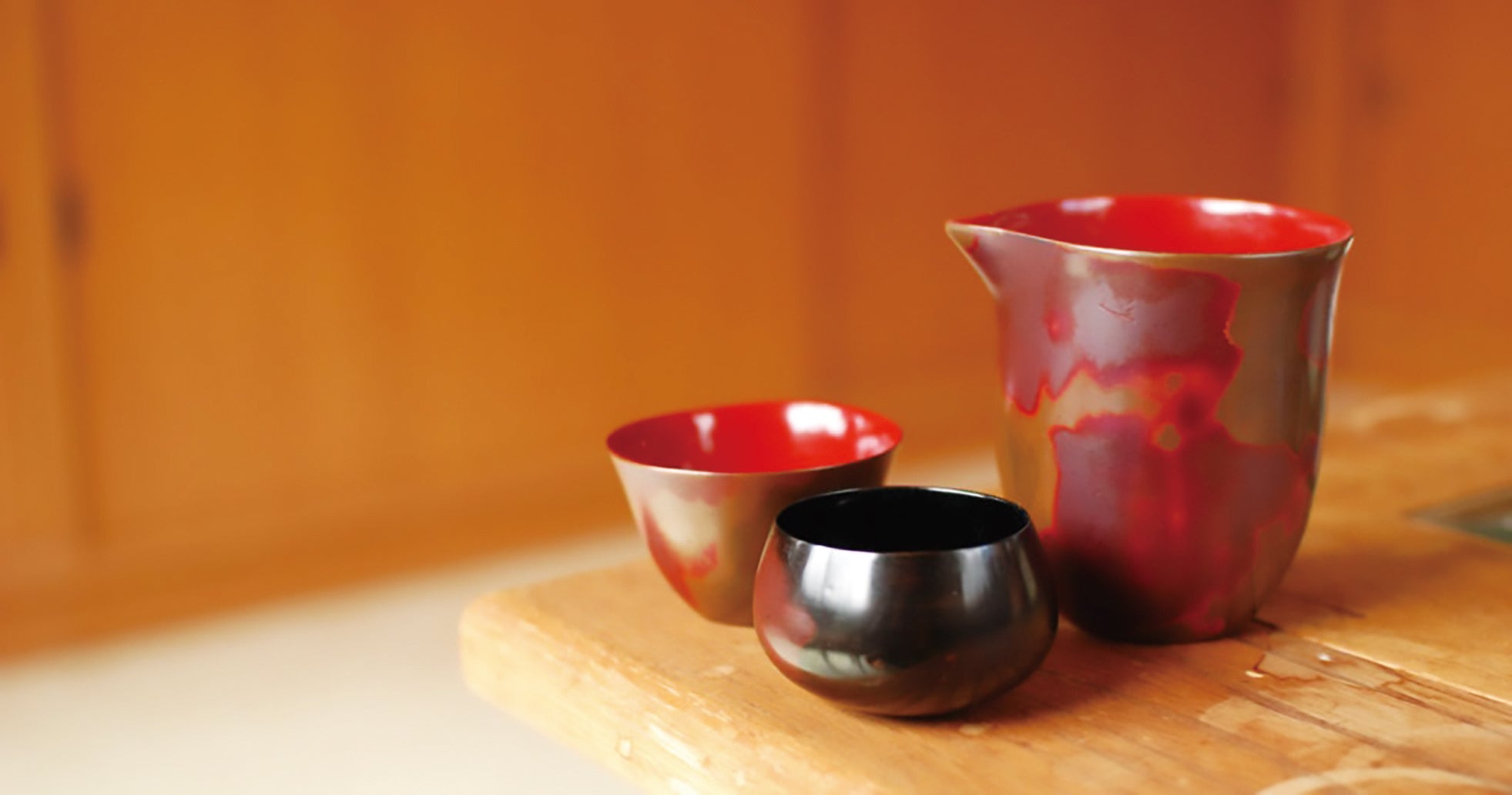 雑貨部門銀賞：斑紫銅片口Tanreii/斑紫銅酒器Tanrei・Houjun 片口1個／酒器2個 69,120円（税込）