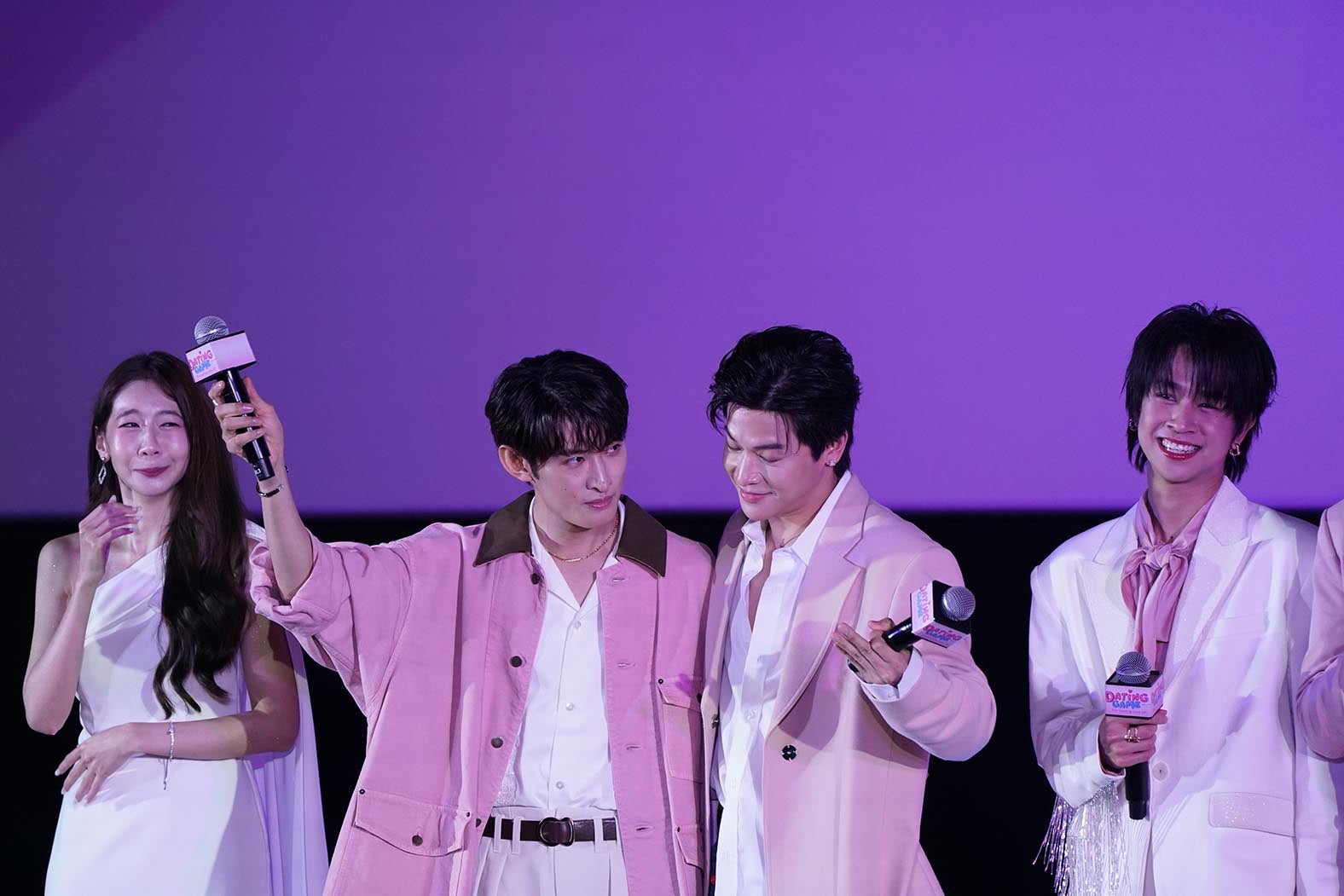 向井康二、マーチ=チュターウット・パッタラガムポンほか（C）datinggame2025