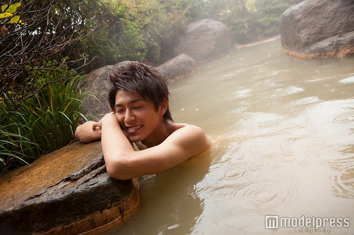 西川俊介ファースト写真集「DIAMOND」(画像提供:主婦と生活社)