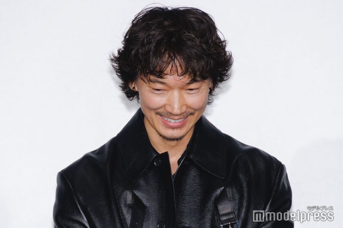 綾野剛(C)モデルプレス