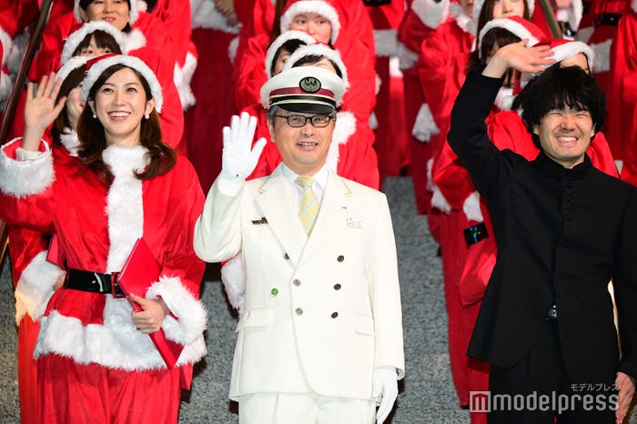 「東京駅105th Anniversary 105人サンタを探せ!ビンゴスタンプラリー」オープニングセレモニーの様子(C)モデルプレス