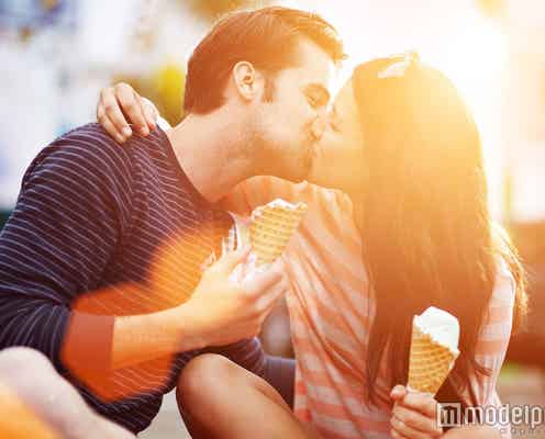 不意のほっぺキスでイチコロ!男性が妄想している“理想のキス”5つ