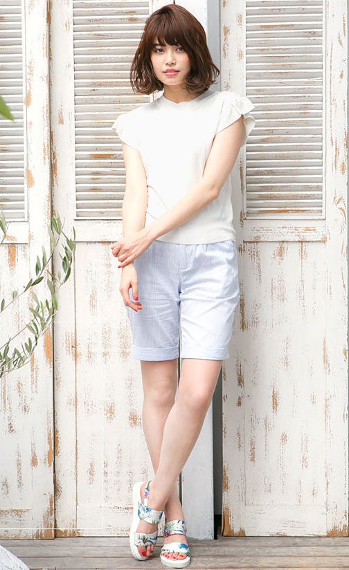 かかとバンドWベルトフラットサンダルシューズ「神戸レタス」2590円（税込）