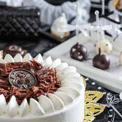 モノクロ・ゴシック スイーツパーティー/画像提供:ベストブライダル