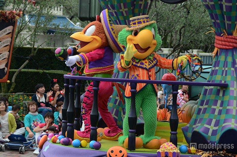 パレード「ハッピーハロウィーンハーベスト」