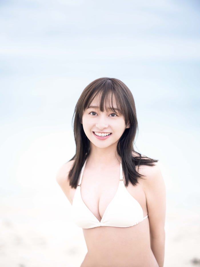 影山優佳 封入特典クイズカード/撮影:新津保建秀(扶桑社刊)