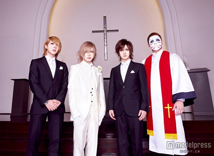 ゴールデンボンバー