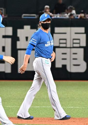 日本ハム・新庄監督 タカに脱帽 5勝18敗2分「今年のホークスさん強かった」CSでリベンジへ 「短期決戦は、話は別」