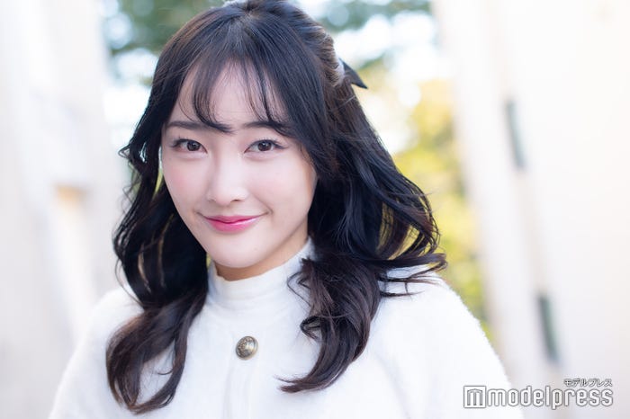 手塚季史子さん(C)モデルプレス