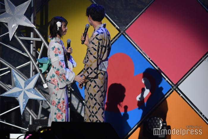 星乃夢奈、松本怜生(C)モデルプレス