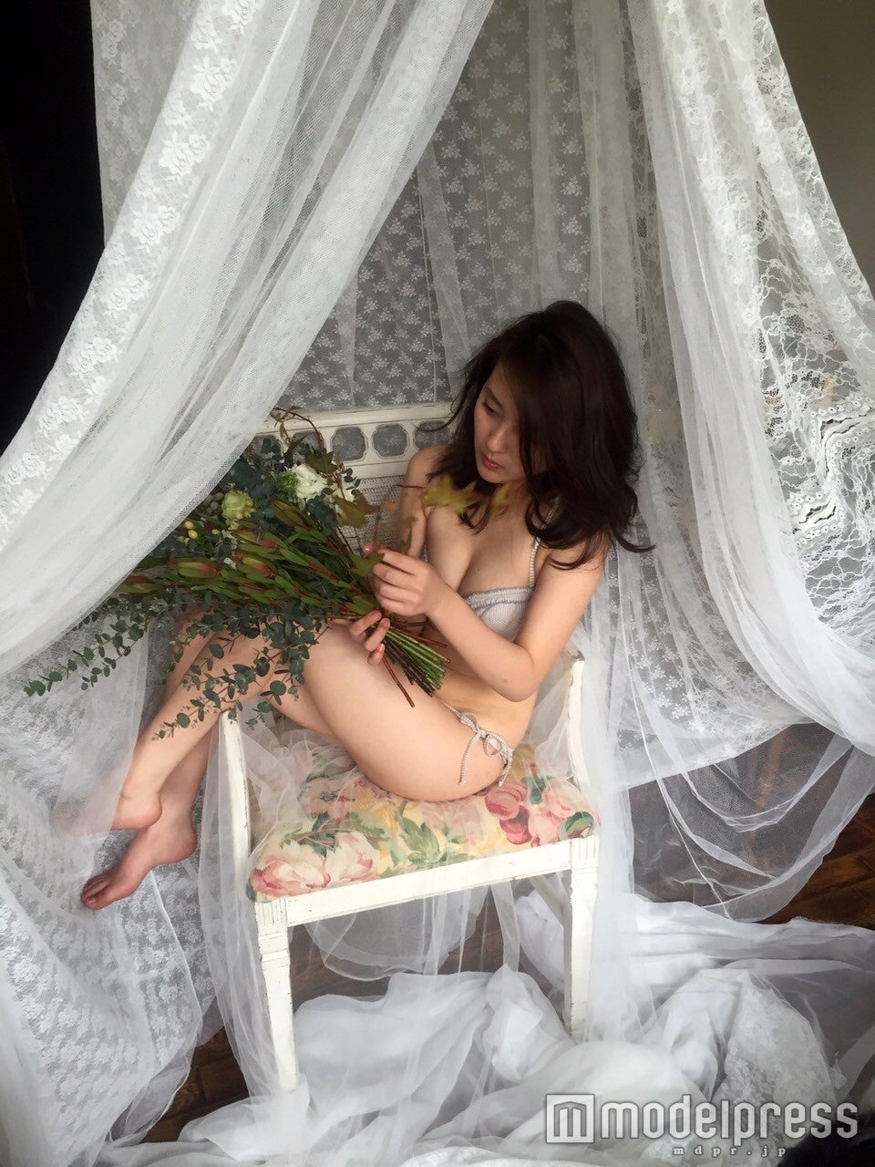 生田佳那「週刊プレイボーイ」オフショット／画像提供：所属事務所