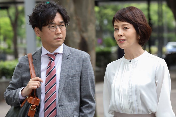 山崎樹範、沢口靖子 (C)テレビ朝日