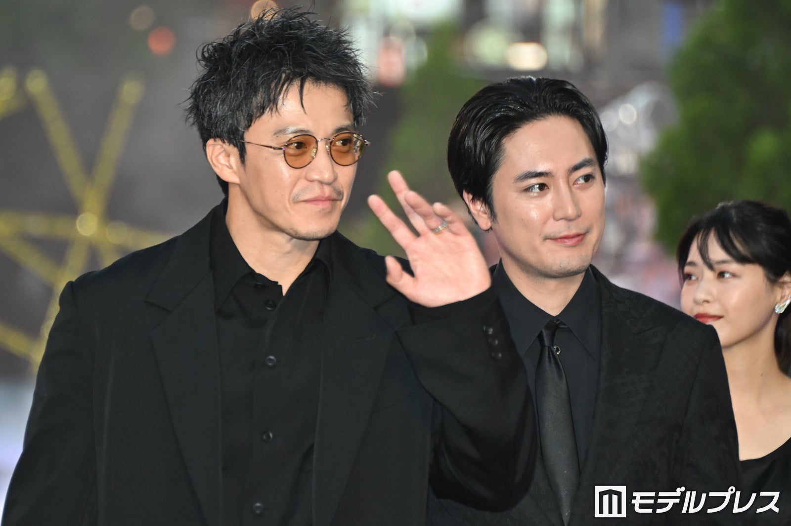 小栗旬、間宮祥太朗（C）モデルプレス