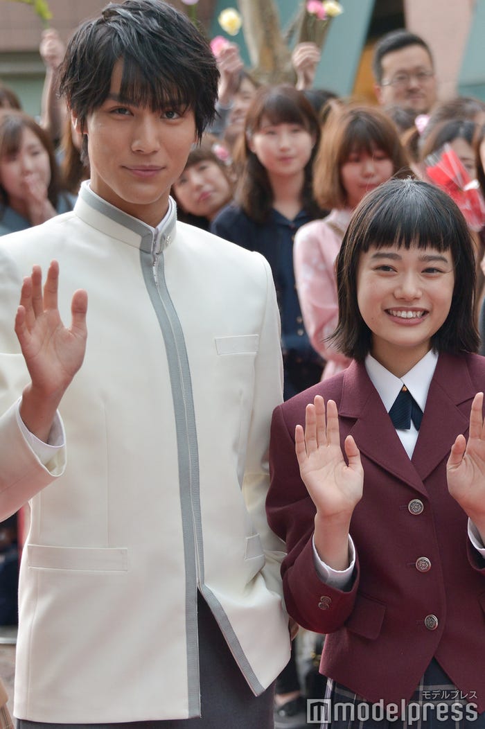 中川大志、杉咲花(C)モデルプレス