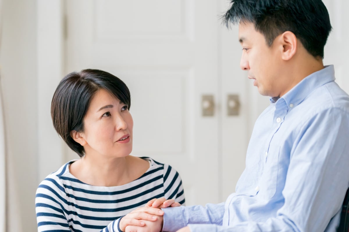 5秒で夫婦仲が分かる 無言で旦那さんの手を キュッ と握ってみた その結果はいかに モデルプレス