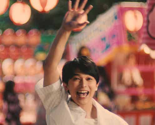 吉沢亮&広瀬すず“カップル”、夏祭りで抱き合う?