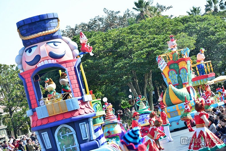 「ディズニー・サンタヴィレッジ・パレード」