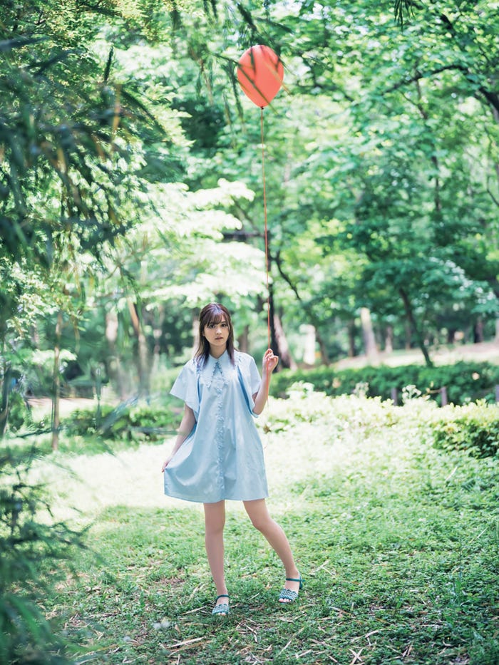 中村麗乃(C)加藤アラタ、光文社