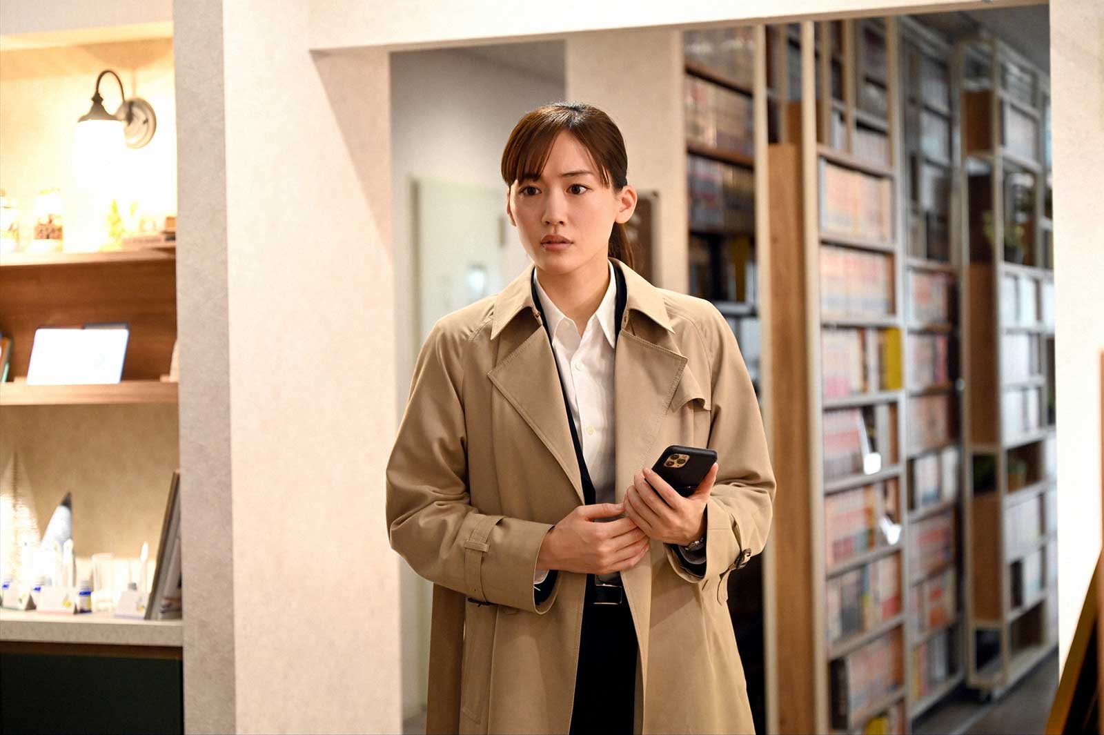 綾瀬はるか「天国と地獄 ～サイコな2人～」最終話より（C）TBS