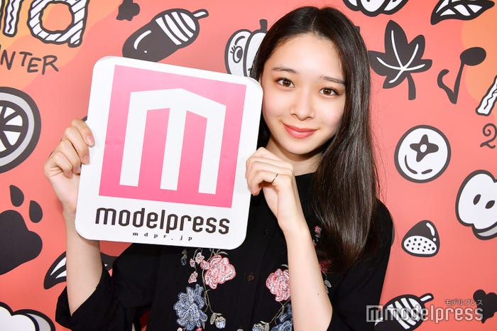 田鍋梨々花(C)モデルプレス