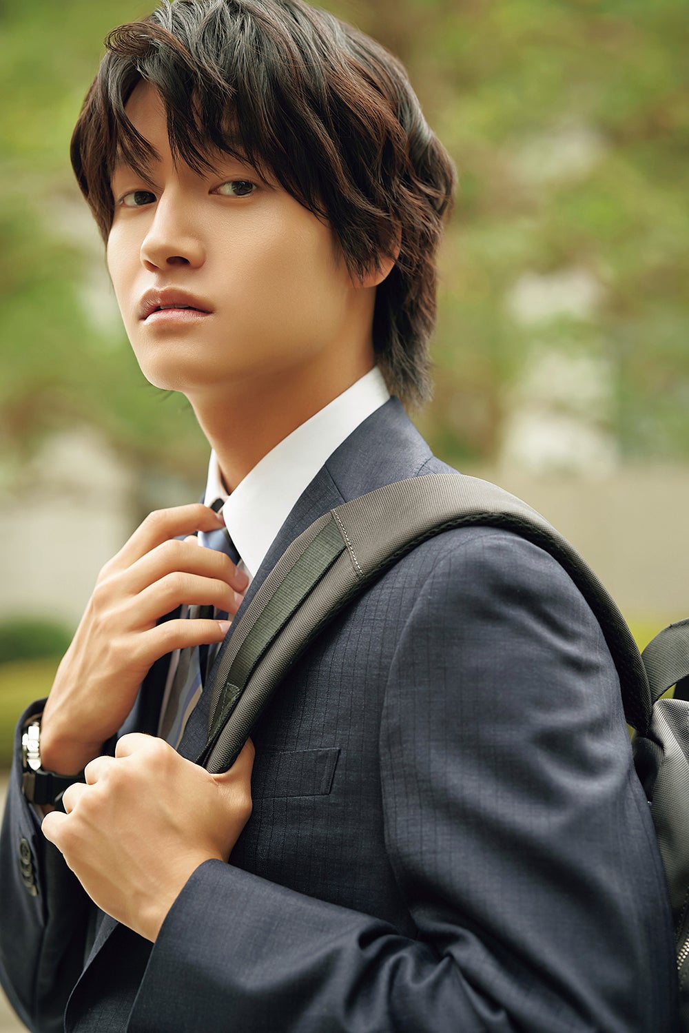 Aぇ! group佐野晶哉、スーツ姿で年下ビジネスマン役熱演「Oggi