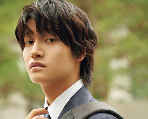 Aぇ! group佐野晶哉、スーツ姿で年下ビジネスマン役熱演「Oggi」ソロ初登場