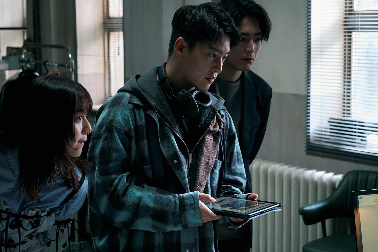 上白石萌歌、三山凌輝「イグナイト -法の無法者-」第1話（C）TBS