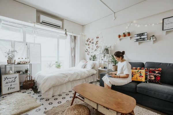 30代女性の一人暮らしインテリア実例 大人っぽいおしゃれなお部屋づくり モデルプレス 30代女性の一人暮らしインテリア実例 大人っぽいおしゃれなお部屋づくり モデルプレス