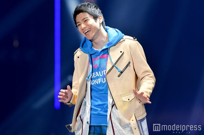 100点の笑顔 (C)モデルプレス